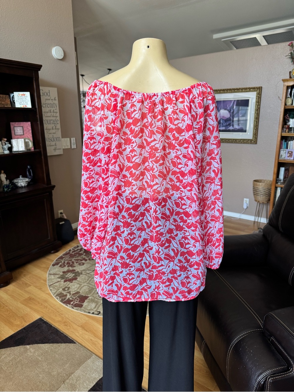 Liz Claiborne sheer red & white floral scoop neck blouse-size XL - Picture 2 of 10